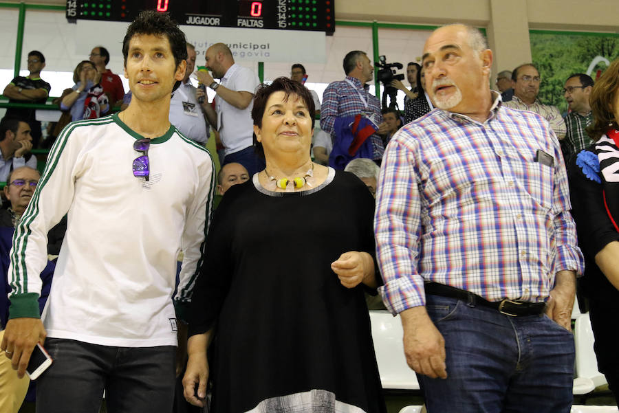 Fotos: Balonmano Nava a un paso del ascenso tras la victoria ante Alarcos (27-24)