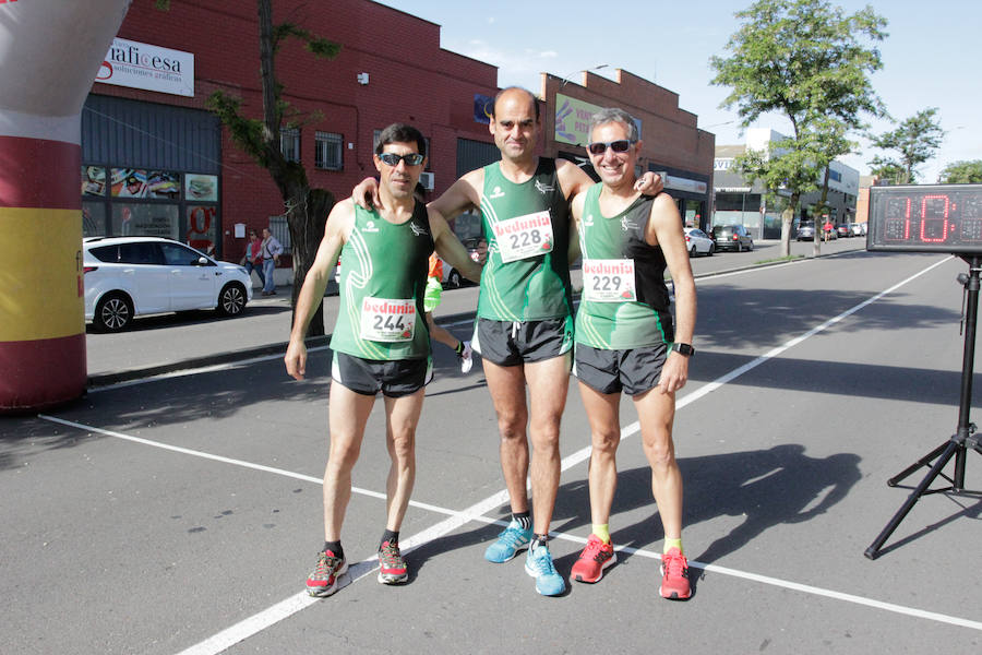 El triatleta vasco Gorka Lucena y la salmantina Lourdes Lobato se han impuesto en el XXI Cross Policía Local de Salamanca que se ha celebrado sobre un recorrido de algo más de 9 kilómetros