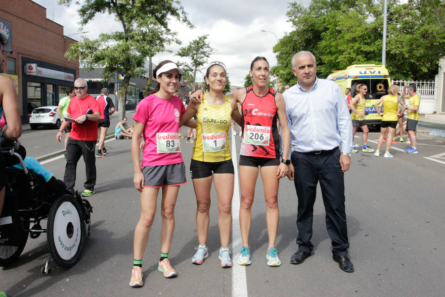 El triatleta vasco Gorka Lucena y la salmantina Lourdes Lobato se han impuesto en el XXI Cross Policía Local de Salamanca que se ha celebrado sobre un recorrido de algo más de 9 kilómetros