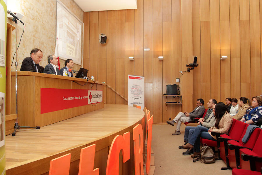 Fotos: Entrega de premios de la clausura de Cursos de Cruz Roja