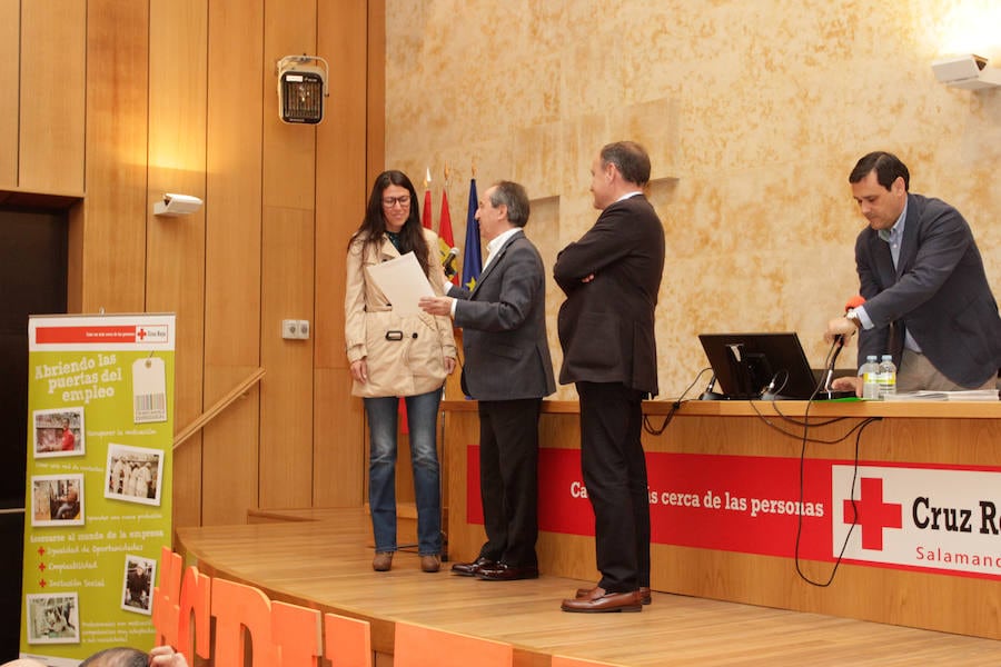 Fotos: Entrega de premios de la clausura de Cursos de Cruz Roja