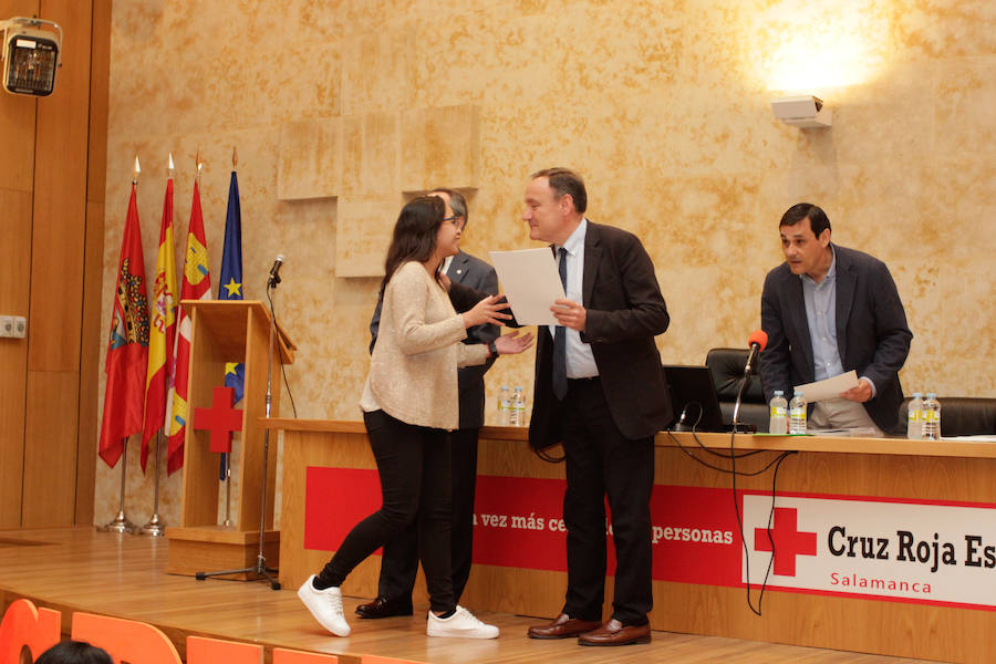 Fotos: Entrega de premios de la clausura de Cursos de Cruz Roja