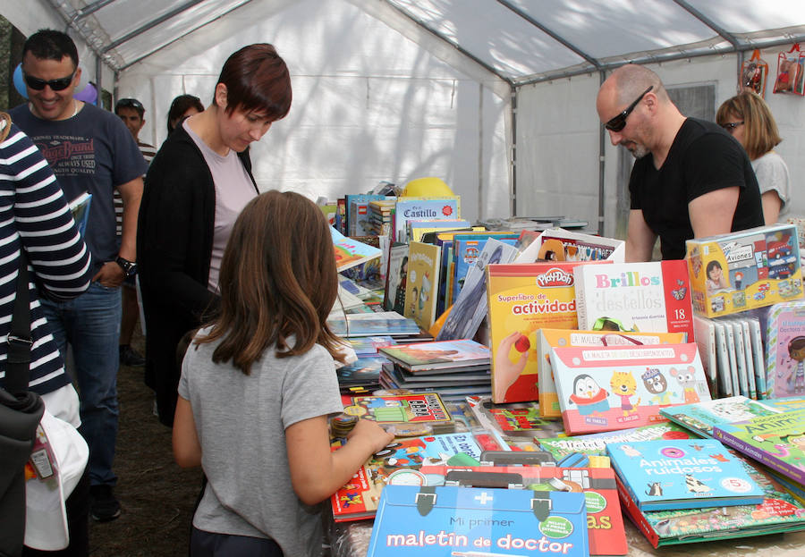 Fotos: Feria del libro en San Benito de Gallegos