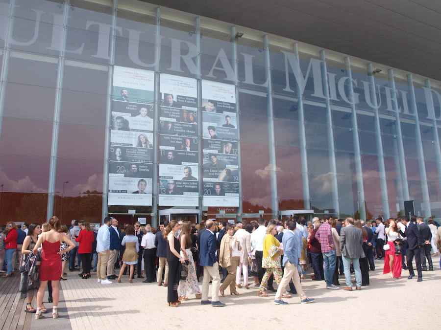 318 estudiantes de 17 titulaciones entre Grados y Másteres de la Universidad Europea Miguel de Cervantes (UEMC) de Valladolid, vivieron ayer con emoción la ceremonia de graduación. 
