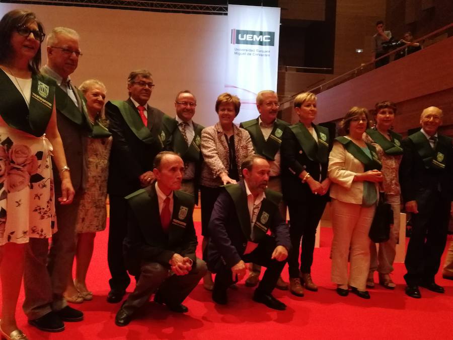 318 estudiantes de 17 titulaciones entre Grados y Másteres de la Universidad Europea Miguel de Cervantes (UEMC) de Valladolid, vivieron ayer con emoción la ceremonia de graduación. 