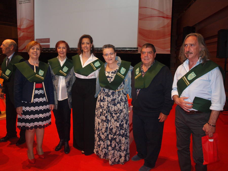 318 estudiantes de 17 titulaciones entre Grados y Másteres de la Universidad Europea Miguel de Cervantes (UEMC) de Valladolid, vivieron ayer con emoción la ceremonia de graduación. 