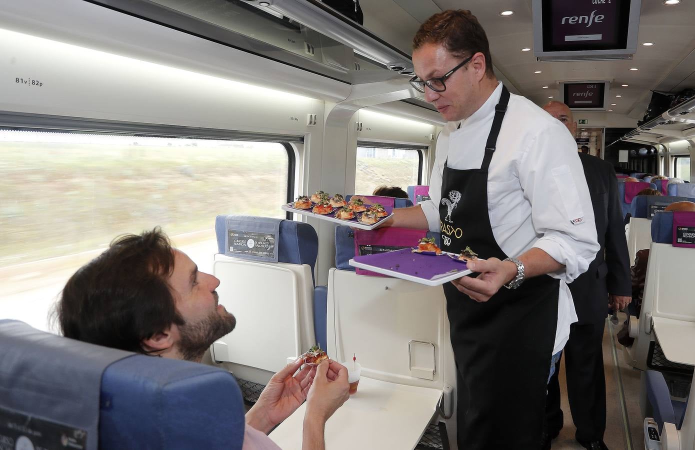 En un Avant con destino a Madrid-Chamartín, el equipo ofreció una degustaciónde pinchos a bordo