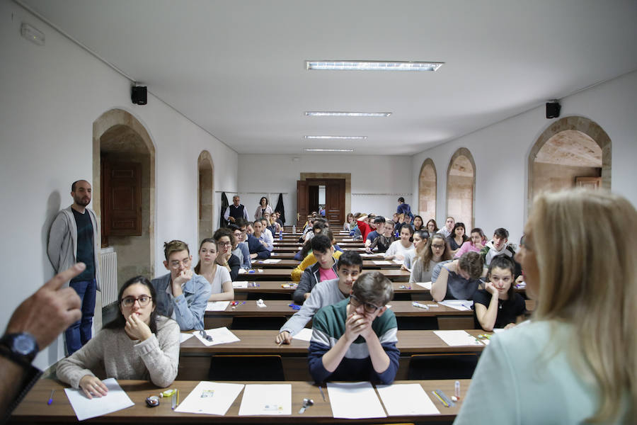 Un total de 2.529 estudiantes formalizó su matrícula para realizar la Evaluación de Bachillerato para el Acceso a la Universidad (EBAU) en la convocatoria de junio en el distrito universitario de Salamanca