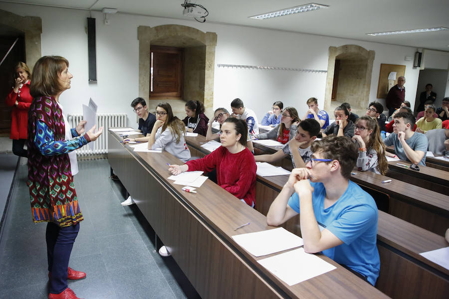 Un total de 2.529 estudiantes formalizó su matrícula para realizar la Evaluación de Bachillerato para el Acceso a la Universidad (EBAU) en la convocatoria de junio en el distrito universitario de Salamanca