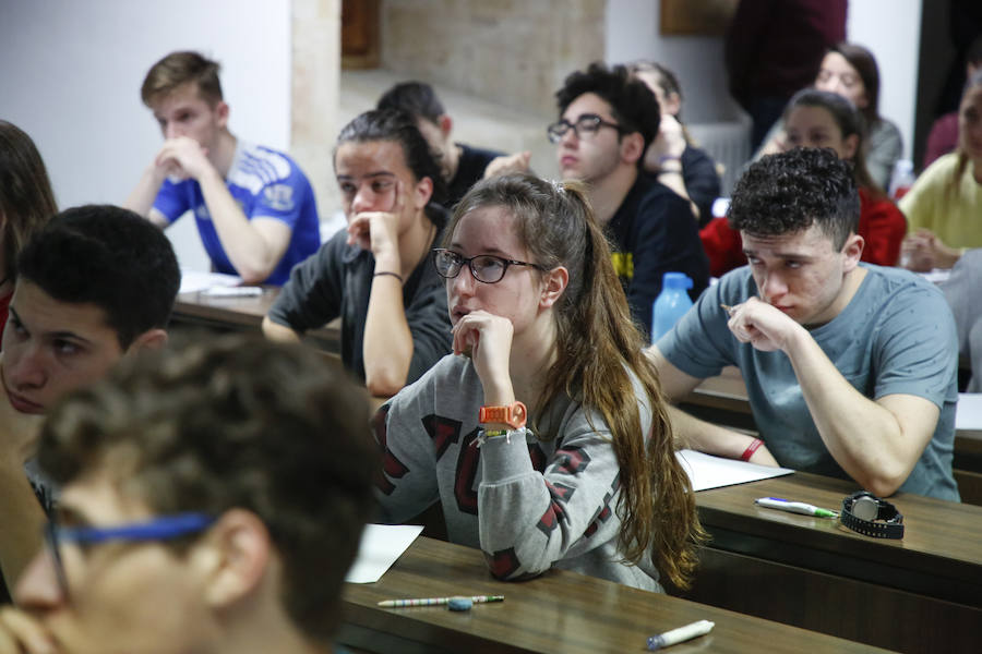 Un total de 2.529 estudiantes formalizó su matrícula para realizar la Evaluación de Bachillerato para el Acceso a la Universidad (EBAU) en la convocatoria de junio en el distrito universitario de Salamanca