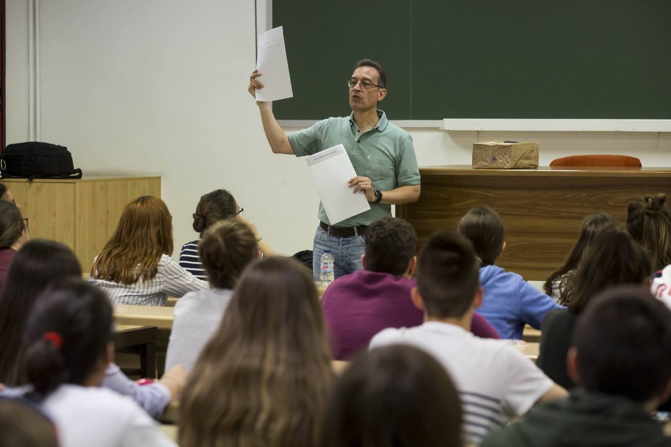 La prueba de acceso a la Universidad que desde esta semana realizarán cerca de 300.000 estudiantes en toda España, 3.929 del distrito de la Universidad de Valladolid (Valladolid, Segovia. Soria y Palencia), se examinarán desde hoy y hasta el día 7