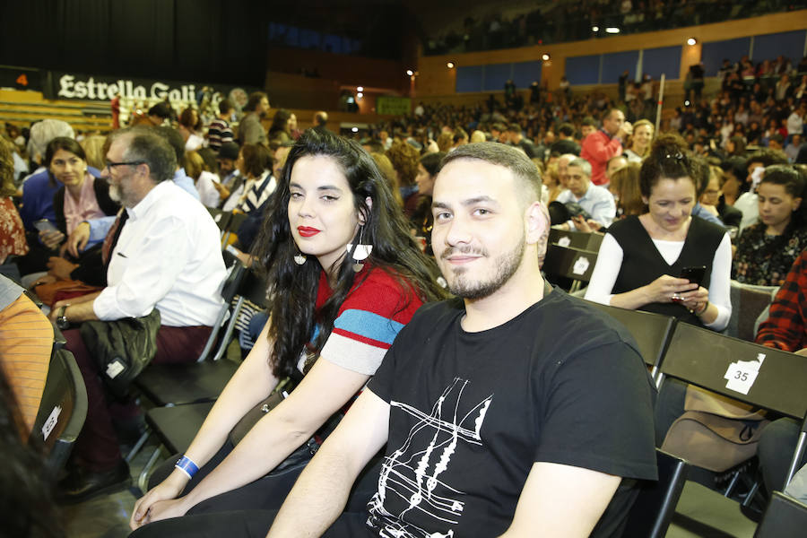 El cantante presentó su último trabajo 'Lo niego todo' en el Multiusos Sánchez Paraíso de la capital charra, dentro del ciclo 'Nuestras Voces', programado por el Ayuntamiento de Salamanca con motivo del VIII Centenario de la Universidad