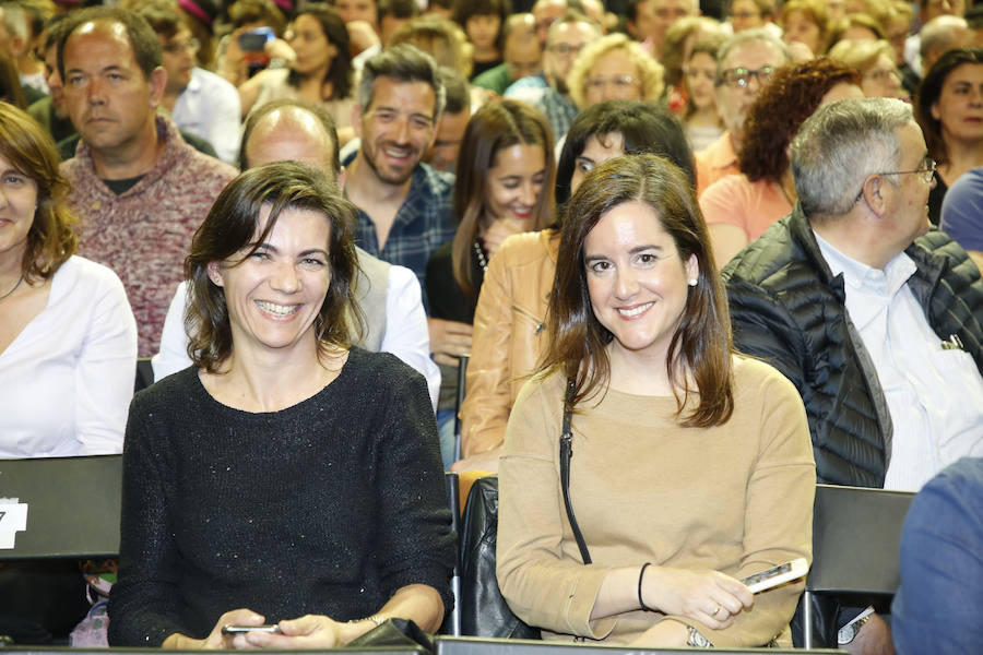 El cantante presentó su último trabajo 'Lo niego todo' en el Multiusos Sánchez Paraíso de la capital charra, dentro del ciclo 'Nuestras Voces', programado por el Ayuntamiento de Salamanca con motivo del VIII Centenario de la Universidad