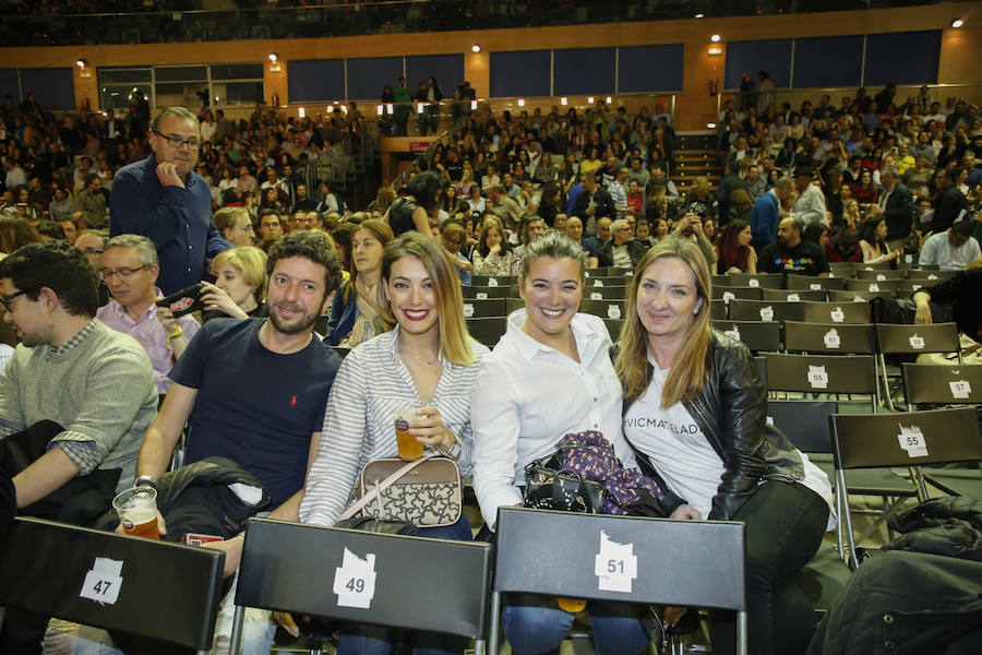 El cantante presentó su último trabajo 'Lo niego todo' en el Multiusos Sánchez Paraíso de la capital charra, dentro del ciclo 'Nuestras Voces', programado por el Ayuntamiento de Salamanca con motivo del VIII Centenario de la Universidad