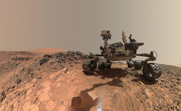 Fotografía cedida de un autorretrato de bajo ángulo de Curiosity, el robot explorador de la NASA en Marte. 