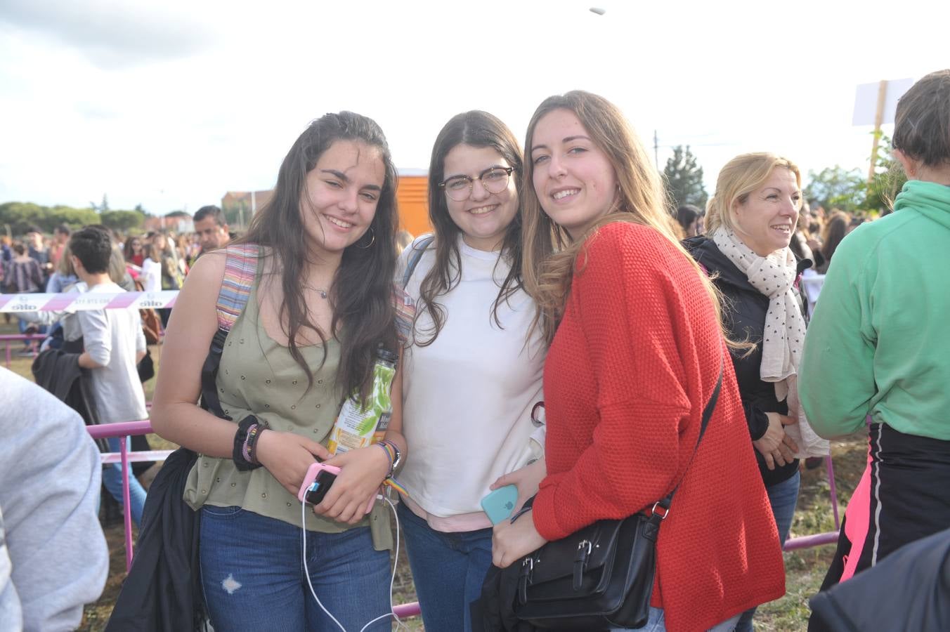 Fotos: Asistentes al concierto de Operación Triunfo en Valladolid (1/2)