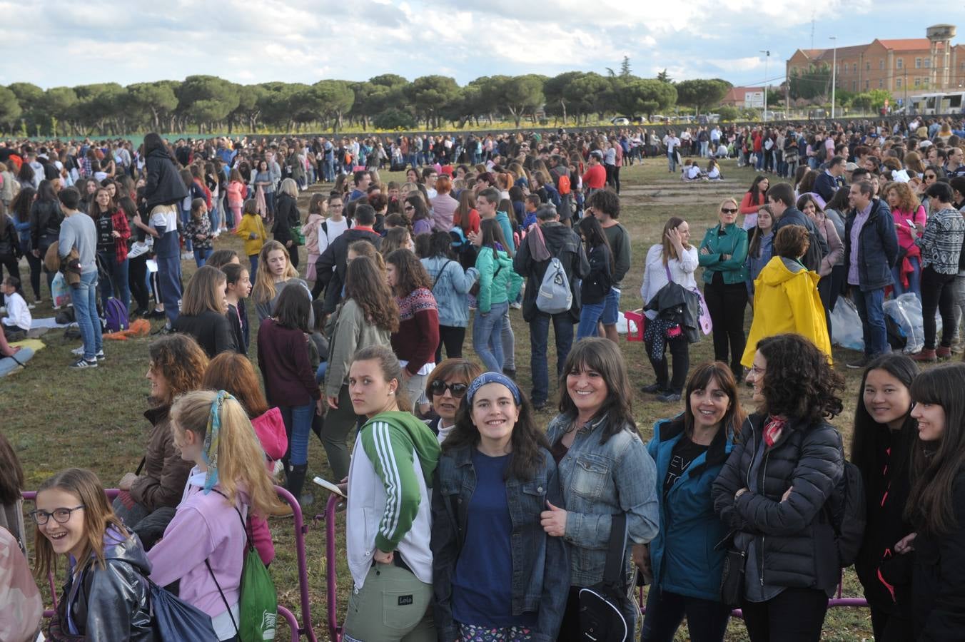 Fotos: Asistentes al concierto de Operación Triunfo en Valladolid (1/2)