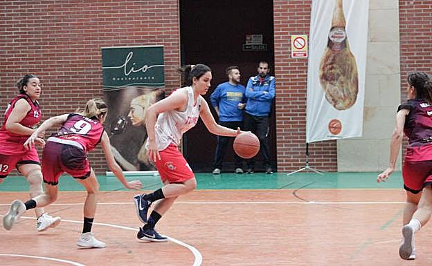 Una acción de la primera semifinal femenina. 