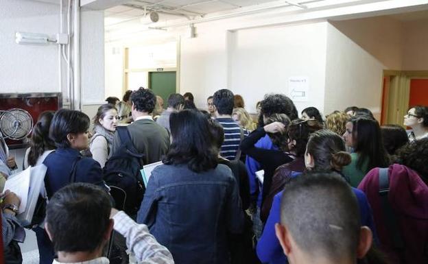 Las oposiciones de secundaria refrescarán las listas de interinos en Castilla y León