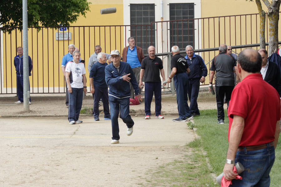 Gimnasia rítmica, tenis de mesa, piragüismo o calva, fueron algunas de las actividades festivas promovidas por el Ayuntamiento