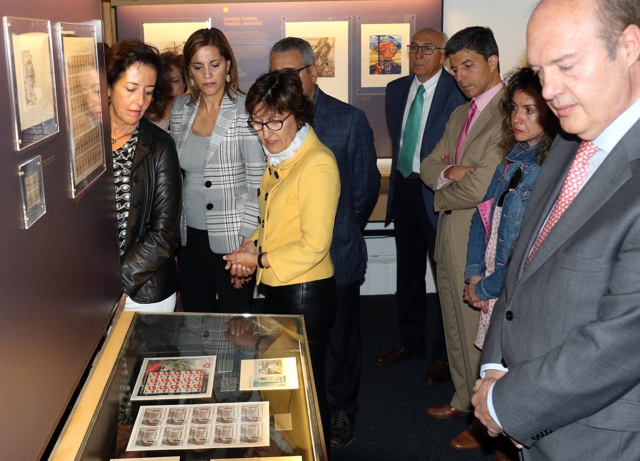 La muestra reúne alrededor de 200 dibujos, medallas, monedas, billetes, décimos de lotería y sellos expedidos por la Real Casa de la moneda a lo largo de los últimos 150 años, en torno al escritor de 'El Quijote'