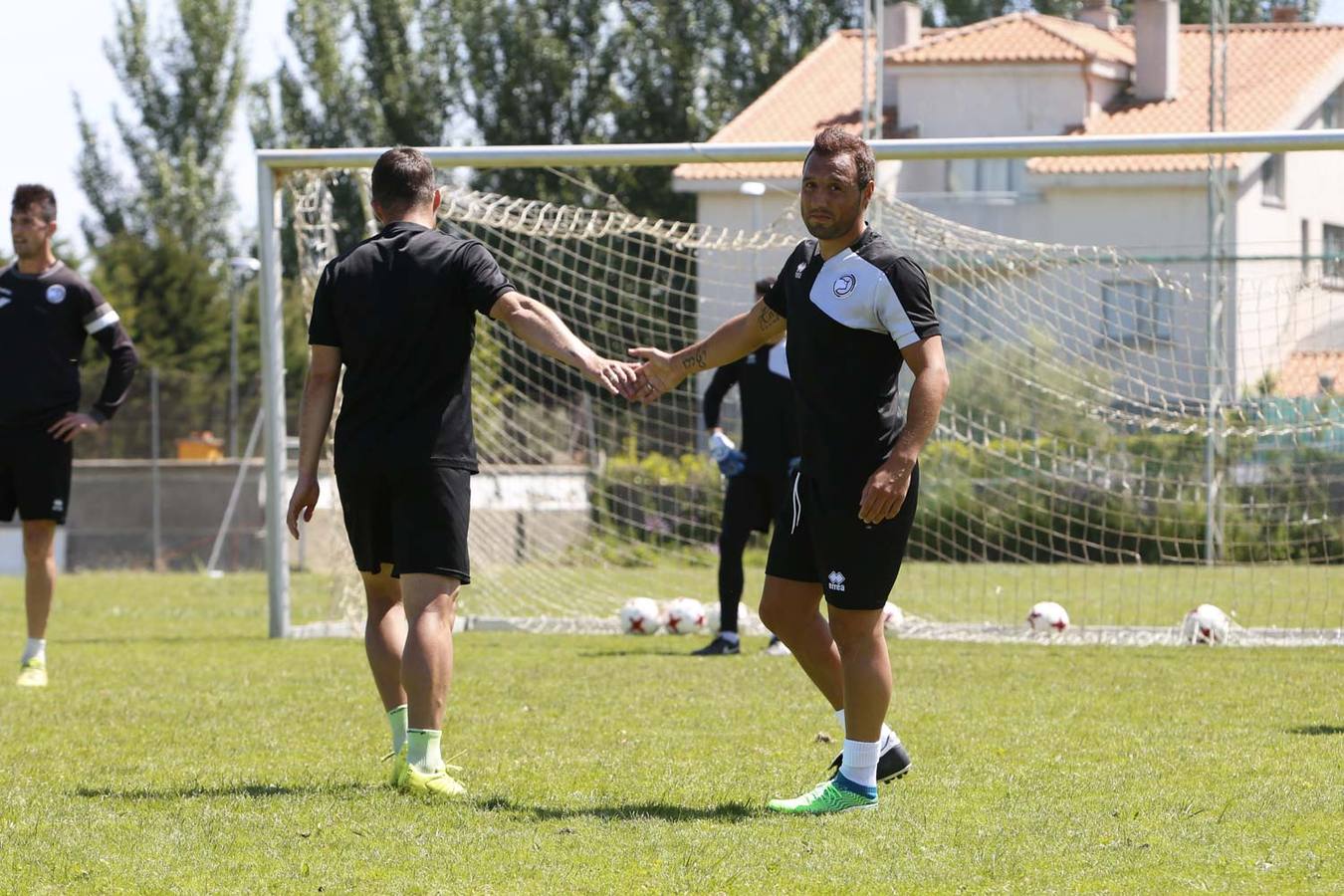 El internacional asturiano ultima su recuperación del talón de Aquiles para hacer la pretemporada con el Villarreal