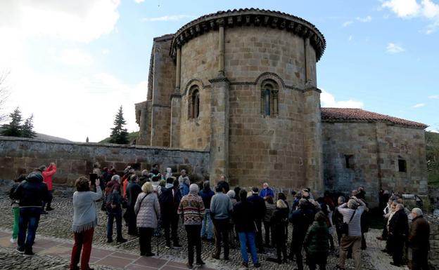 Curso de Las Claves del Románico, organizado por la Fundación Santa María la Real en colaboración con el Ayuntamiento de Aguilar de Campoo. 