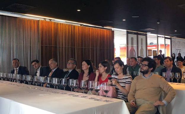 Bodegas Viña Vilano reúne a 200 expertos en la presentación de sus vinos más cosmopolitas