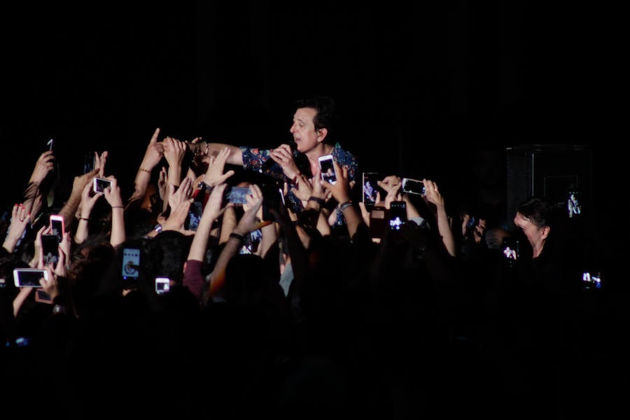 Manolo García no defraudó en Salamanca. Llegó, llenó y convenció, siendo el de siempre, 