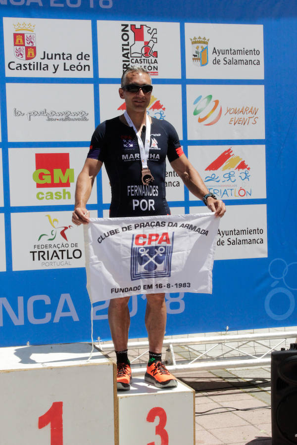 Salamanca se ha enganchado al triatlón. La capital charra acogió esta mañana la cuarta edición del Triatlón de Media Distancia, considerado además 'Campeonato Ibérico' por la importante presencia de triatletas lusos