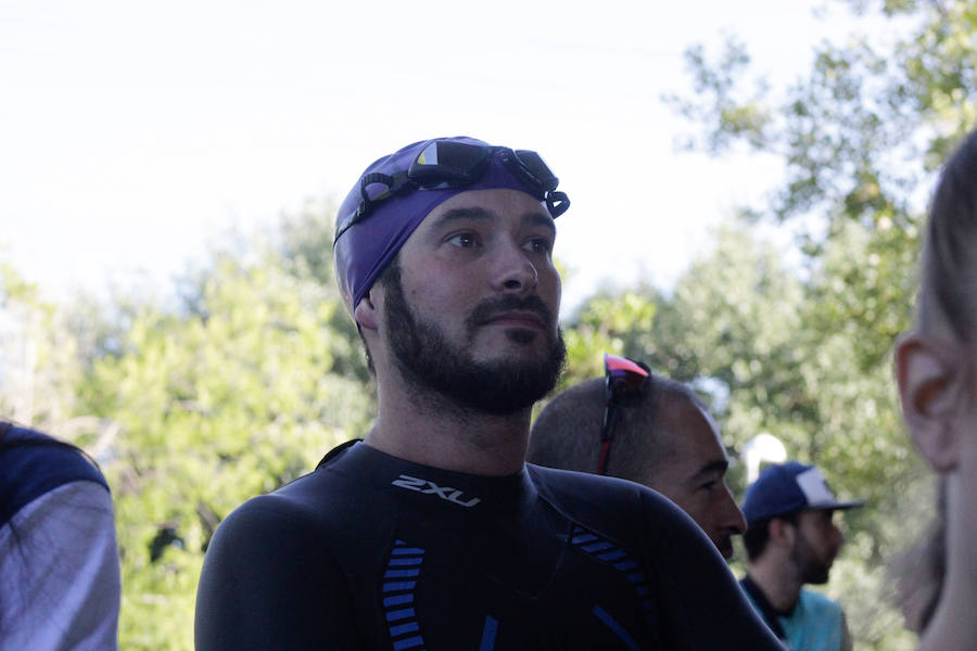 Salamanca se ha enganchado al triatlón. La capital charra acogió esta mañana la cuarta edición del Triatlón de Media Distancia, considerado además 'Campeonato Ibérico' por la importante presencia de triatletas lusos
