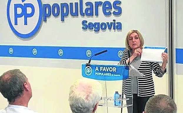La presidenta del PP de Segovia, durante el comité ejecutivo. 