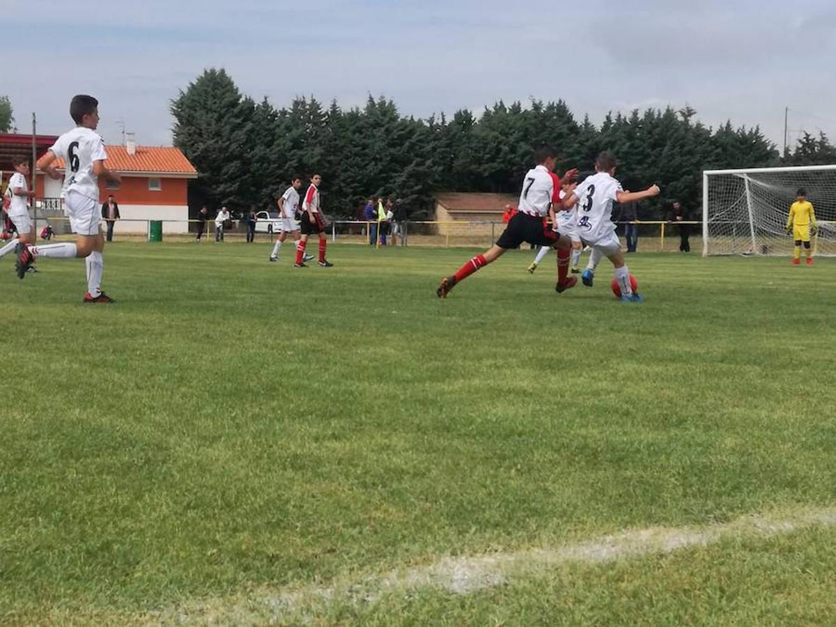 Fotos: Torquemada se rinde al fútbol
