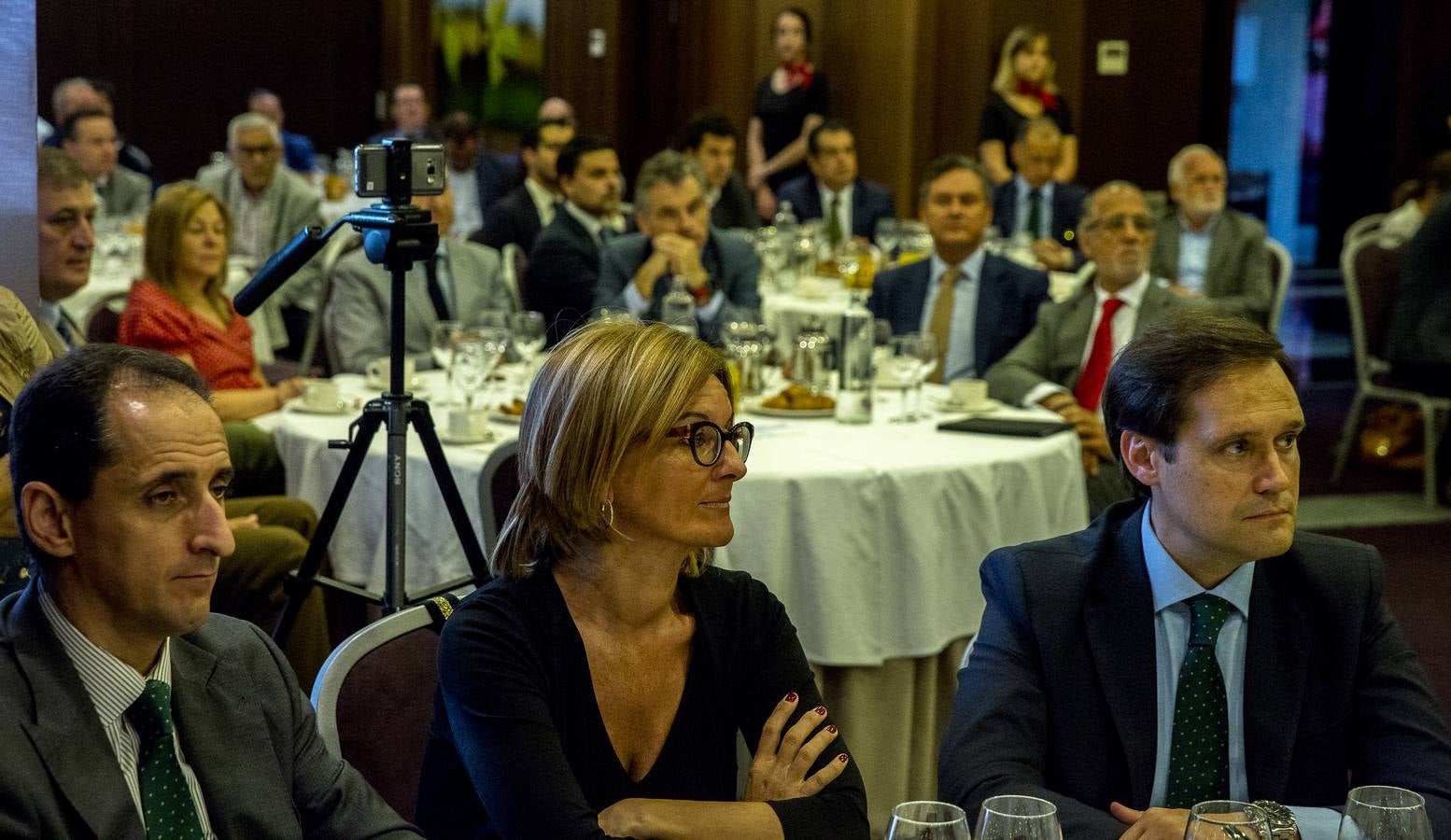 El experto aportó una visión global de las perspectivas de futuro a las que se enfrentarán los distintos agentes económicos y empresariales de cara a los próximos años