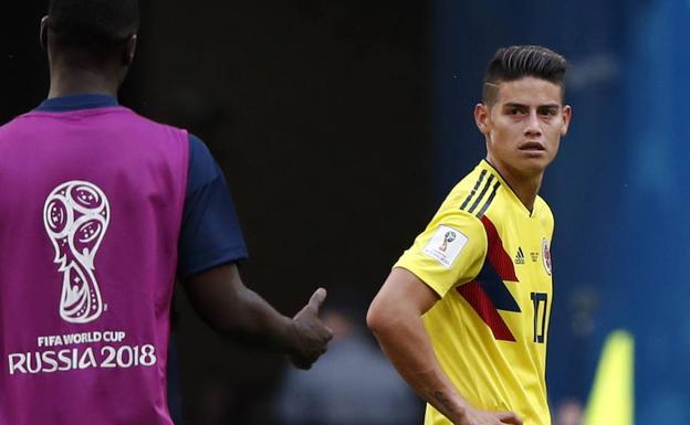 James se lamenta tras la derrota ante Japón.