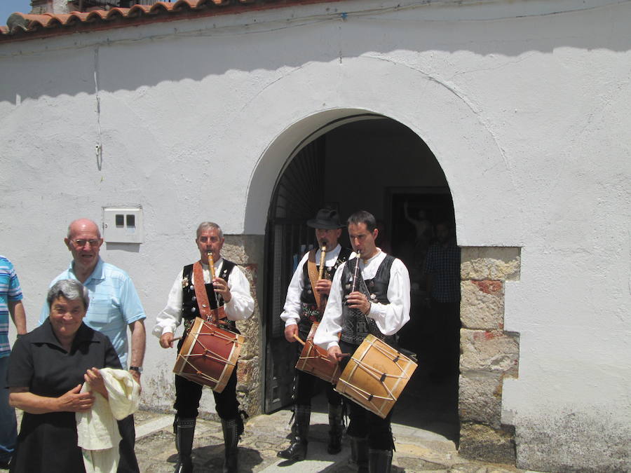 Fotos: Monterrubio de la Sierra disfruta de las fiestas de San Juan