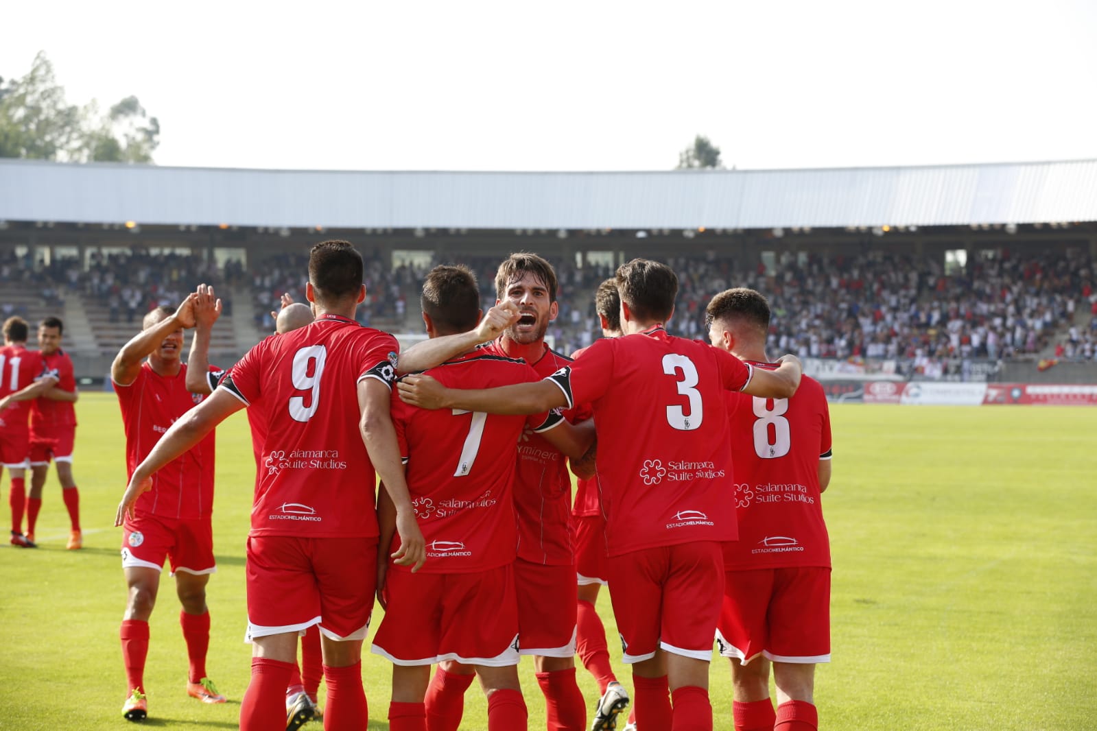 Fotos: El Salmantino asciende a Segunda B