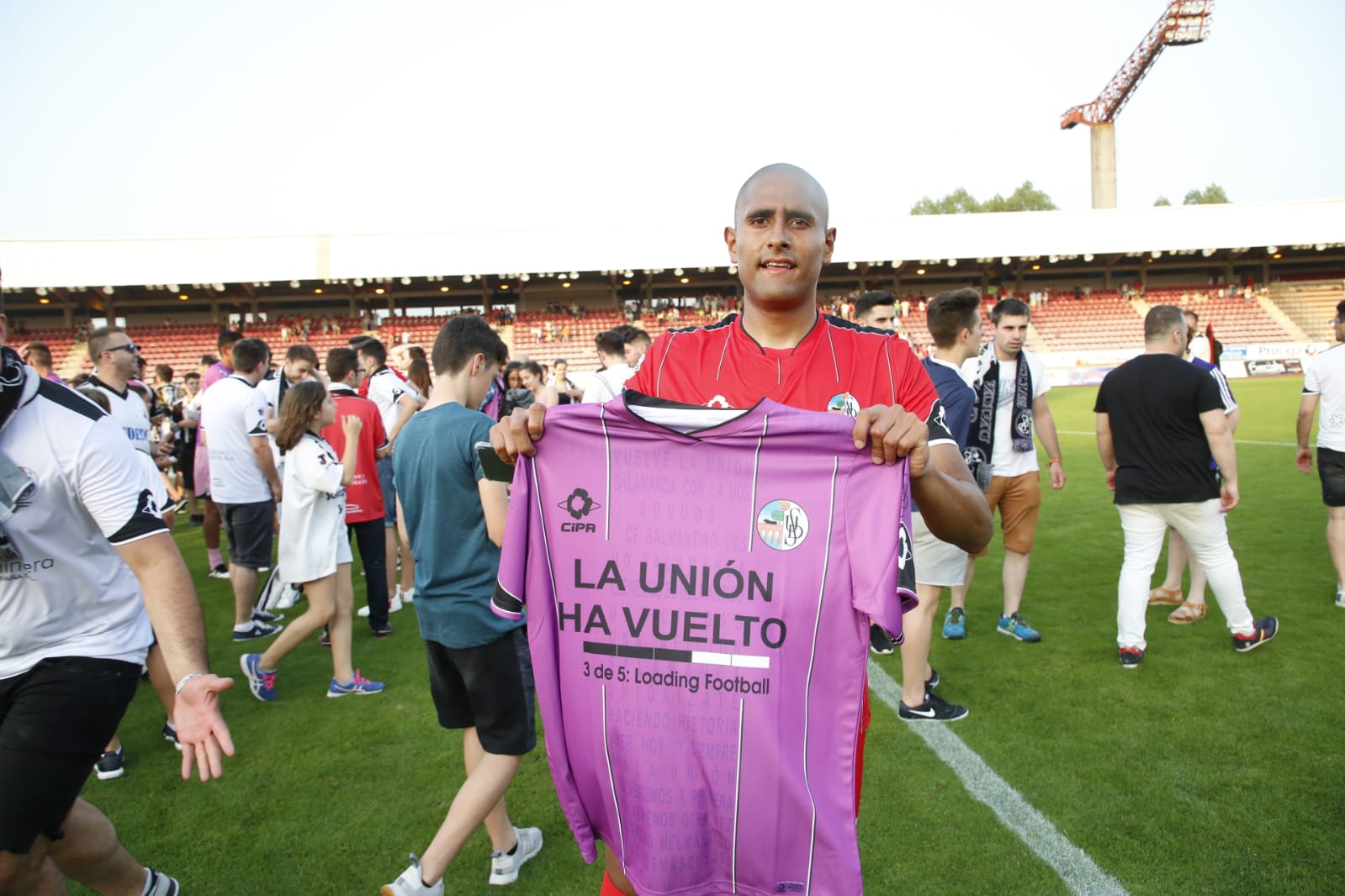 Fotos: El Salmantino asciende a Segunda B