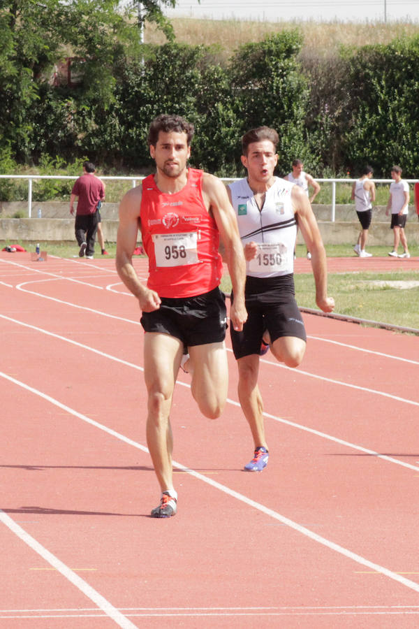 Las Pistas celebraron en la mañana deeste domingo el Campeonato Provincial en Pista al Aire Libre con la presencia de un importante número de atletas