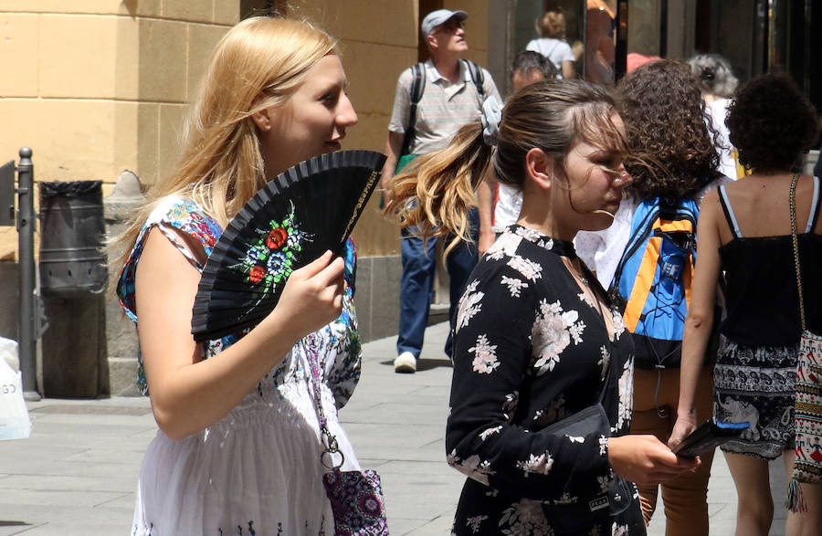Fotos: Jornada de intenso calor en Segovia