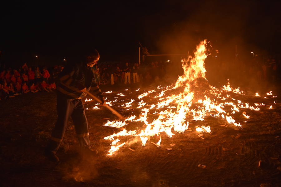 Fotos: Noche de San Juan en Aguilar