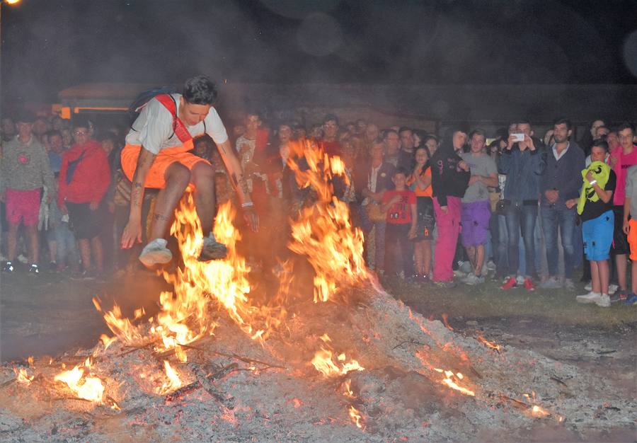 Fotos: Noche de San Juan en Aguilar