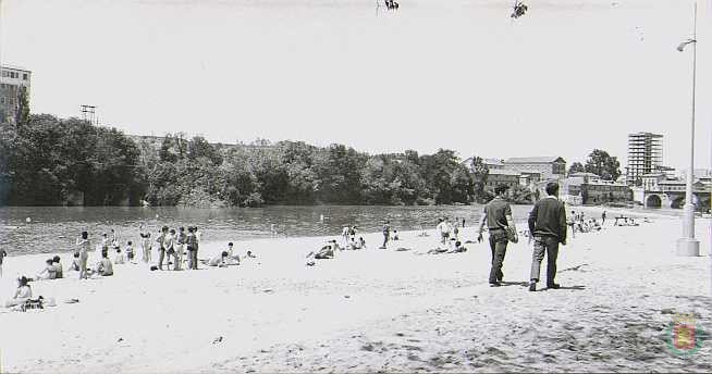 Fotos: Los veranos en la playa de Las Moreras en los años 70