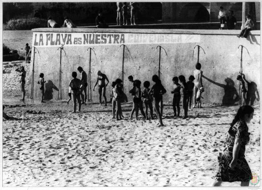 Fotos: Los veranos en la playa de Las Moreras en los años 70