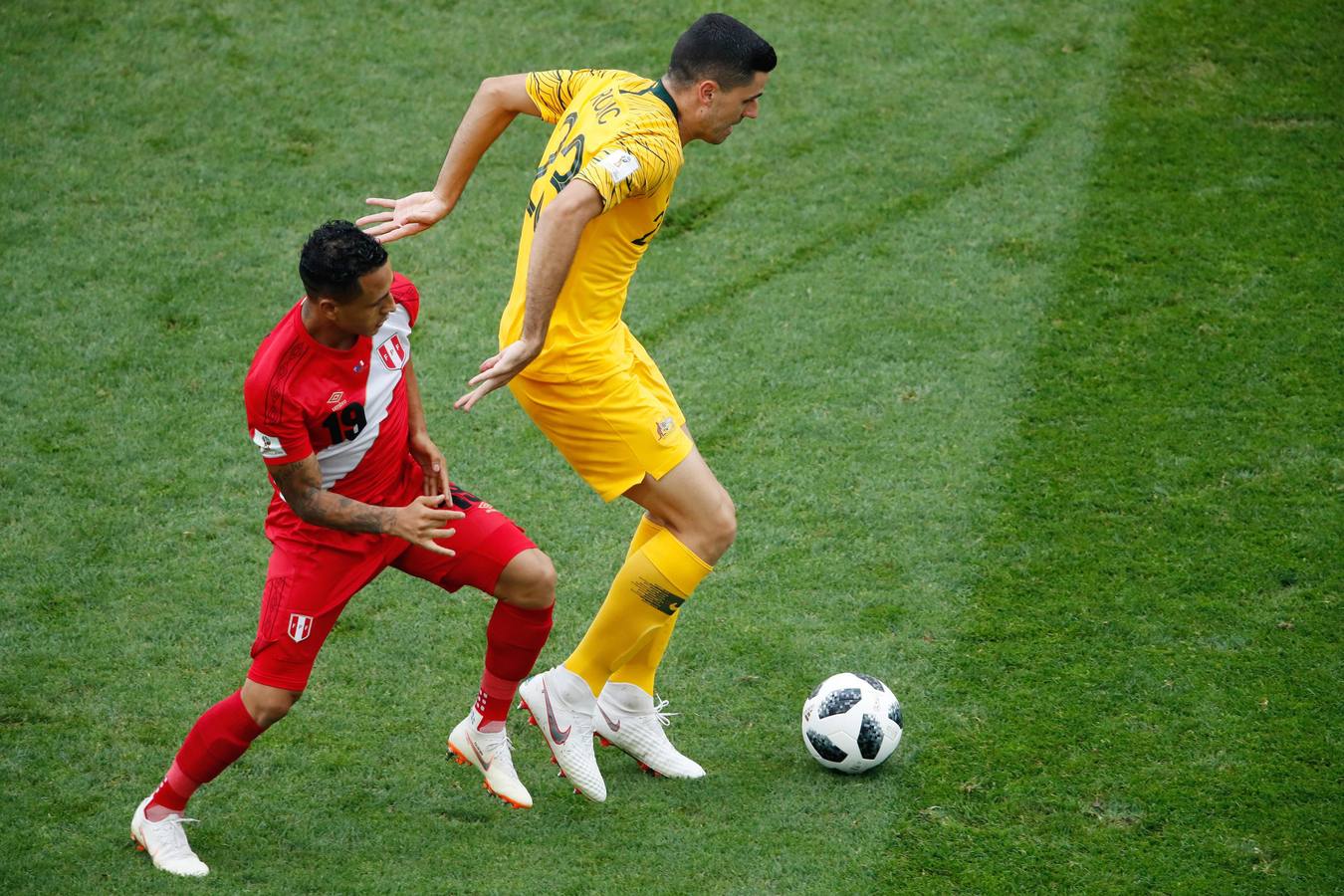 Las mejores imágenes del partido de la tercera jornada del Grupo C entre Australia y Perú.
