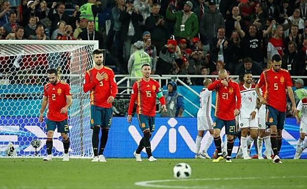 ¿Qué nota le pones a España? ¿A quién pondrías de titular ante Rusia? ¿Cómo calificas a Hierro?