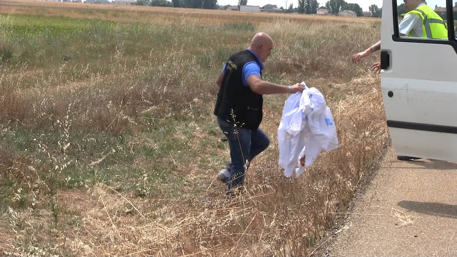 Un matrimonio, natural de Guipuzcóa, ha fallecido y su hijo menor de 12 años de edad ha resultado herido leve tras ser atropellado por un conductor ebrio en la N-601cuando realizaban el Camino de Santiago en bicicleta