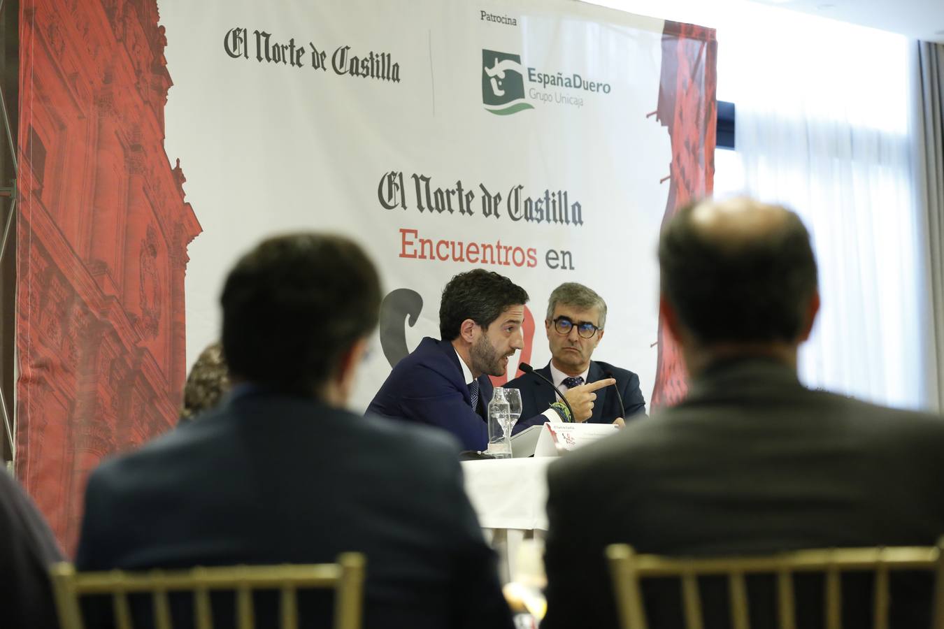 El presidente de la asociación Empresa Familiar de Castilla y León pidió hoy a las universidades que «se acerquen a la realidad empresarial»