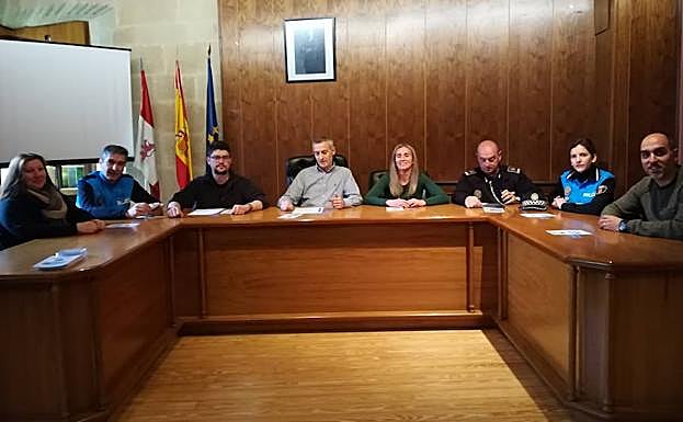 Miembros de la Policía y de los ayuntamientos de Alba de Tormes y Terradillos realizaron un balance.