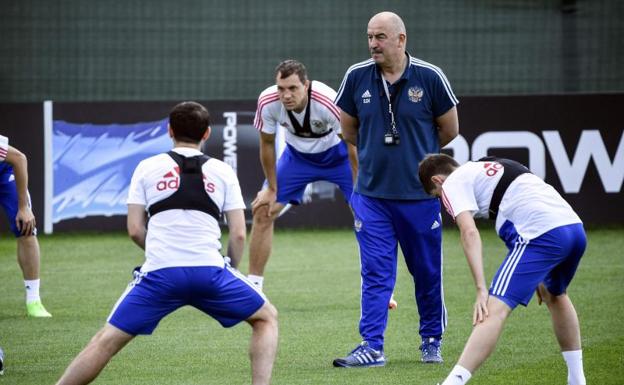 Stanislav Cherchesov, en un entrenamiento.